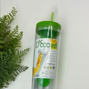 D'Eco Green Fruit Infuser Water Bottle NEW! BPA free 20 oz.